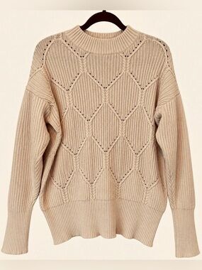 Polygram Geometric Knit Sweater in light Beige Size Large.